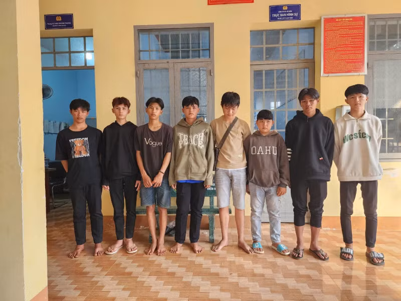 Các đối tượng tại cơ quan Công an.