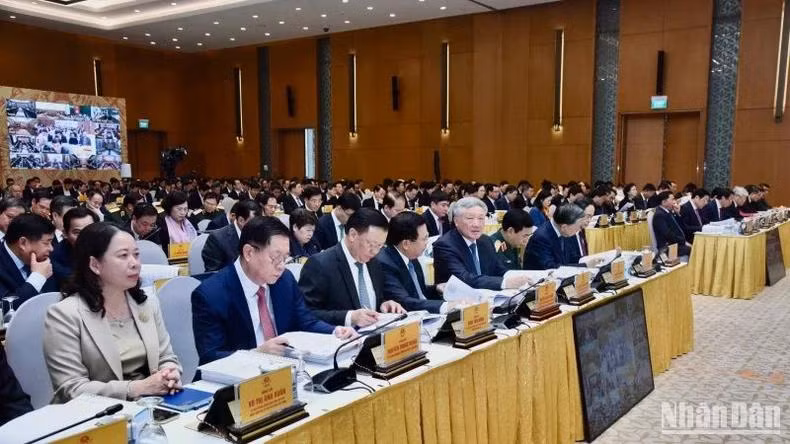 Các đồng chí lãnh đạo Đảng, nhà nước tham dự Hội nghị.