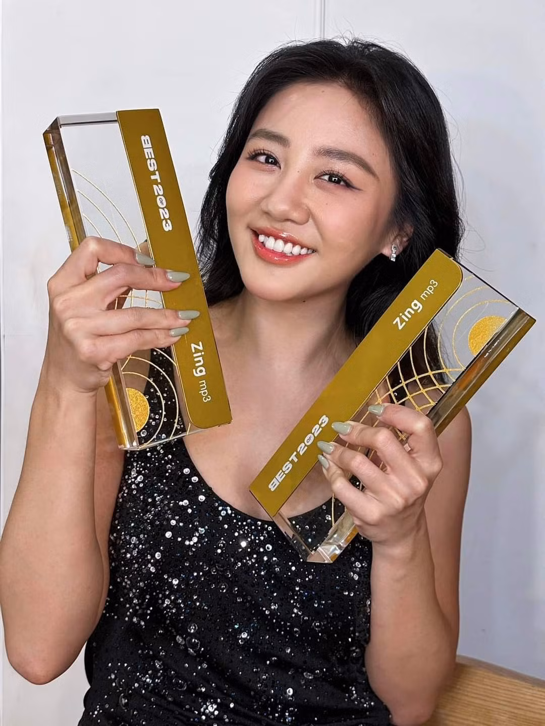 Văn Mai Hương còn đoạt nhiều giải thưởng âm nhạc khác