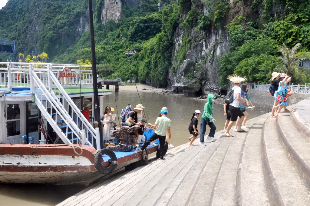 Chất lượng du lịch của tỉnh cần tiếp tục được cải thiện, nâng cao khi Quảng Ninh phấn đấu trở thành trung tâm kết nối khu vực và quốc tế.
