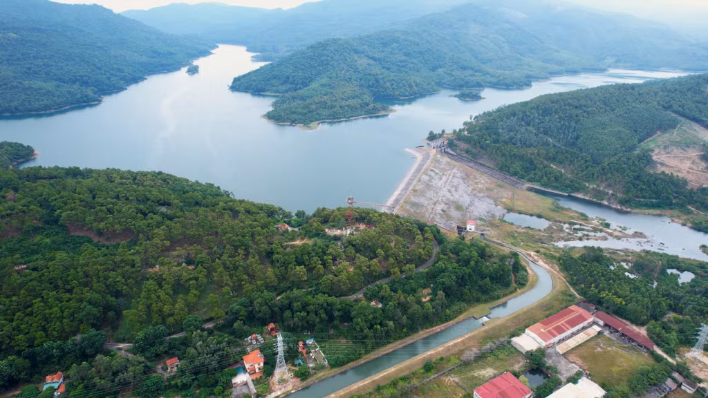 Hồ Yên Lập có dung tích lớn nhất trên địa bàn tỉnh Quảng Ninh.