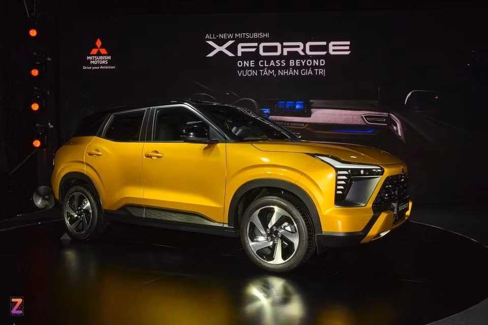 Mitsubishi Việt Nam phân phối Xforce với 4 phiên bản, giá bán khởi điểm 620 triệu đồng. Chiếc xe trong bài thuộc phiên bản cao nhất Ultimate, giá bán của phiên bản này hiện chưa được công bố.