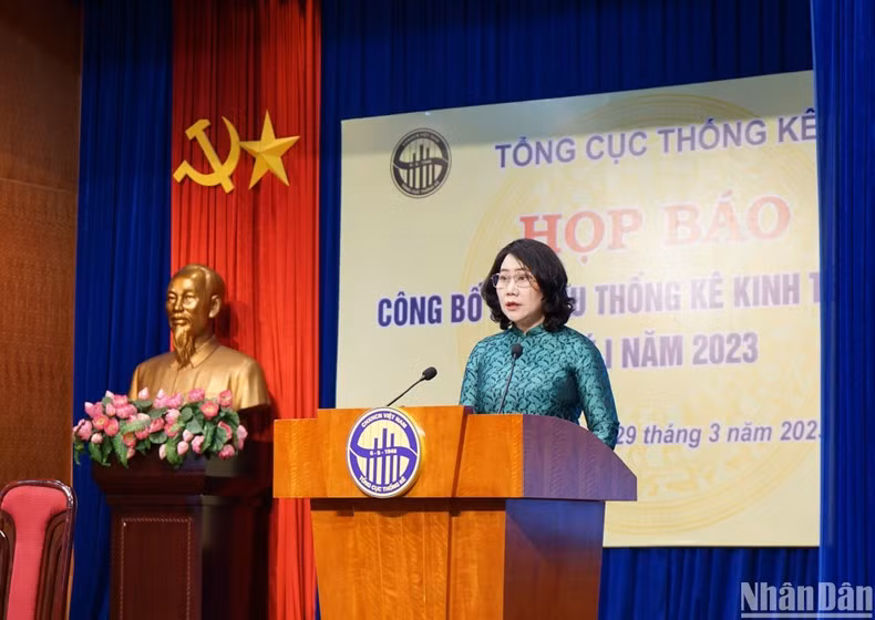 Tổng cục trưởng Nguyễn Thị Hương phát biểu tại hội nghị. (Ảnh: TRUNG HƯNG)