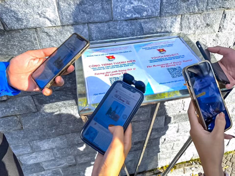 Công trình thanh niên “Ứng dụng CNTT để quảng bá tuyên truyền quảng bá văn hoá du lịch huyện Đầm Hà” nhằm mục đích tuyên truyền, quảng bá, giới thiệu về các địa chỉ đỏ, địa danh trên địa bàn huyện Đầm Hà thông qua việc ứng dụng công nghệ thông tin và công nghệ số.
