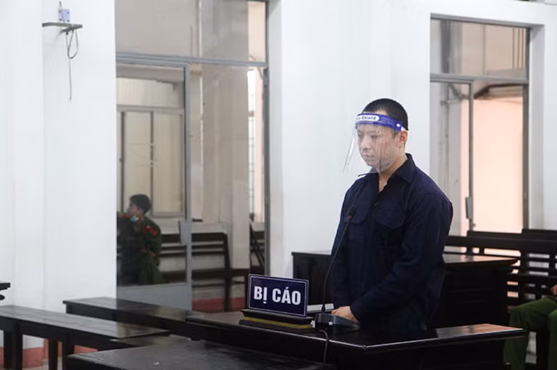 Bị cáo Nguyễn Trọng Thành tại phiên tòa sơ thẩm. Ảnh: Tâm Mai.