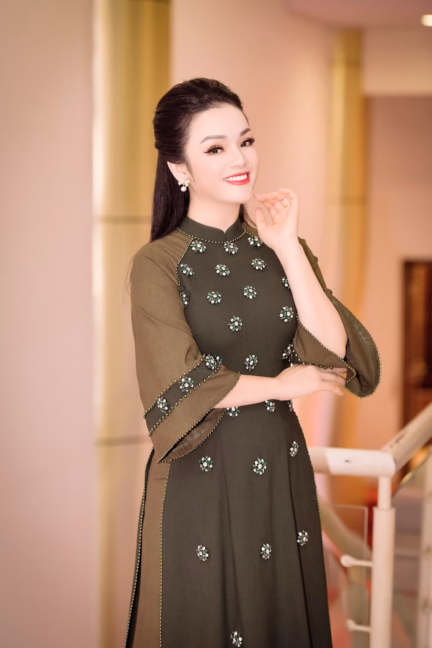 Tân Nhàn mong muốn được cống hiến cho nghề đào tạo khi có thể định hướng cho sinh viên trên con đường nghệ thuật. Ảnh: Nhân vật cung cấp