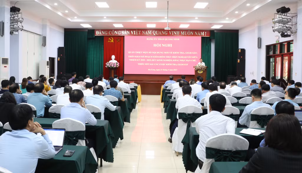 Quang cảnh tại hội nghị.