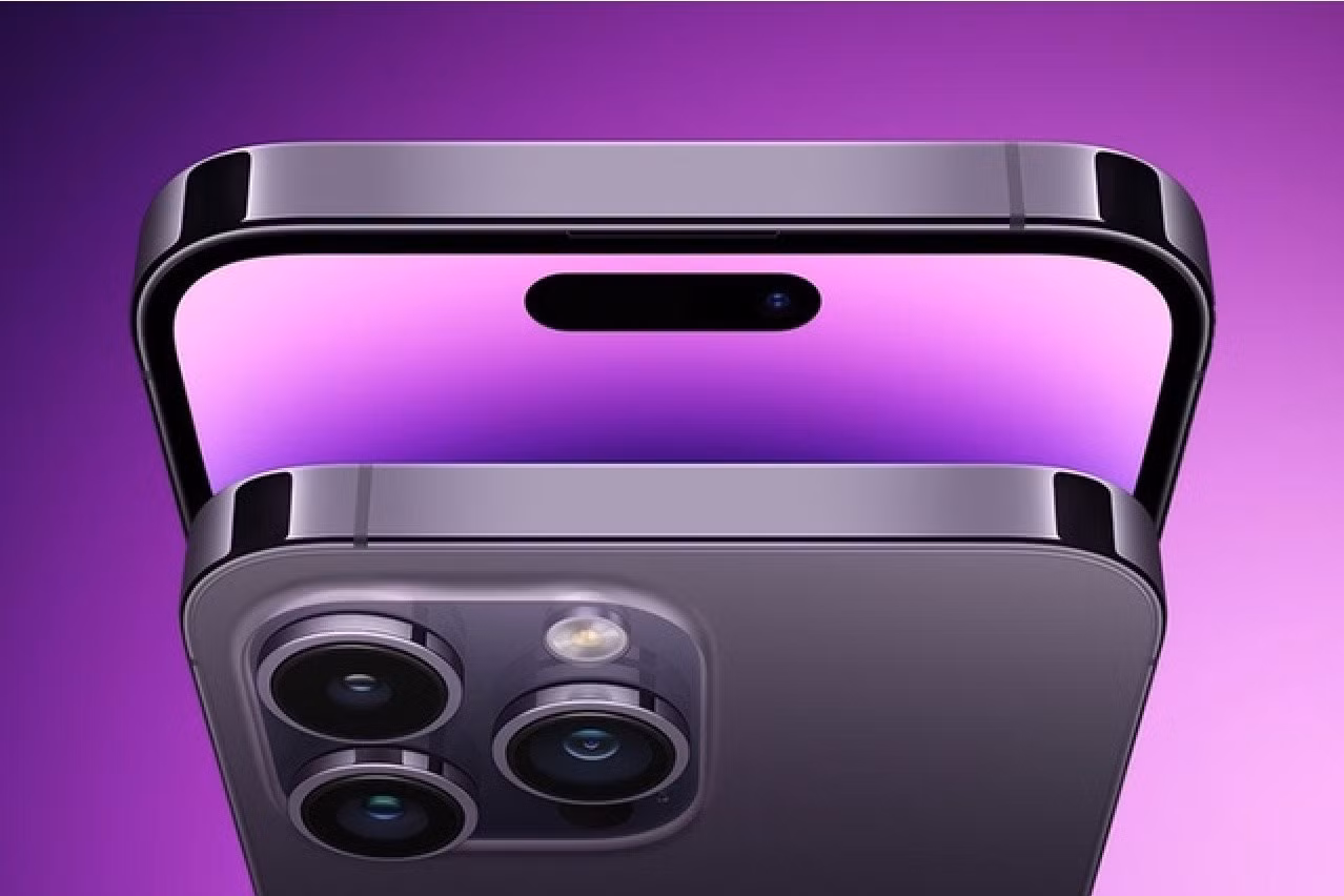 iPhone 15 Pro Max được cho là sẽ giúp Apple vượt qua Xiaomi để sở hữu điện thoại có viền màn hình mỏng nhất từng sản xuất. Ảnh: Apple
