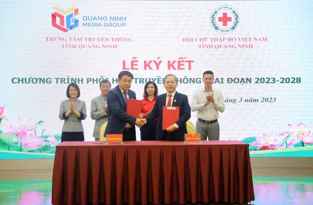 Trung tâm Truyền thông tỉnh và Hội Chữ thập đỏ tỉnh ký kết chương trình phối hợp tuyên truyền giai đoạn 2023-2028.
