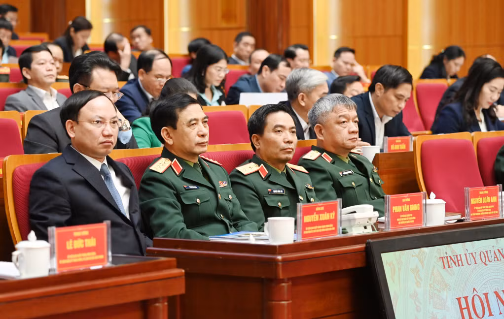Các đại biểu dự hội nghị.
