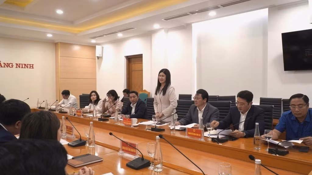 Đồng chí Tôn Thị Ngọc Hạnh, Phó Chủ tịch UBND tỉnh Đắk Nông phát biểu tại buổi làm việc.
