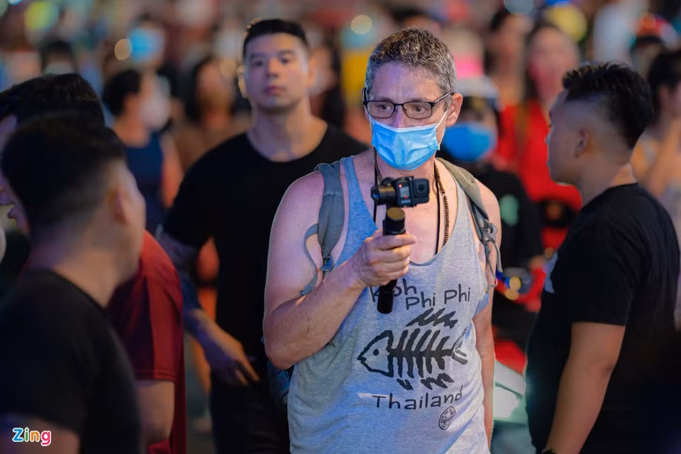 Việt Nam phải cạnh tranh gay gắt với các quốc gia trong khu vực nhằm thu hút khách du lịch quốc tế. Ảnh: Chí Hùng.