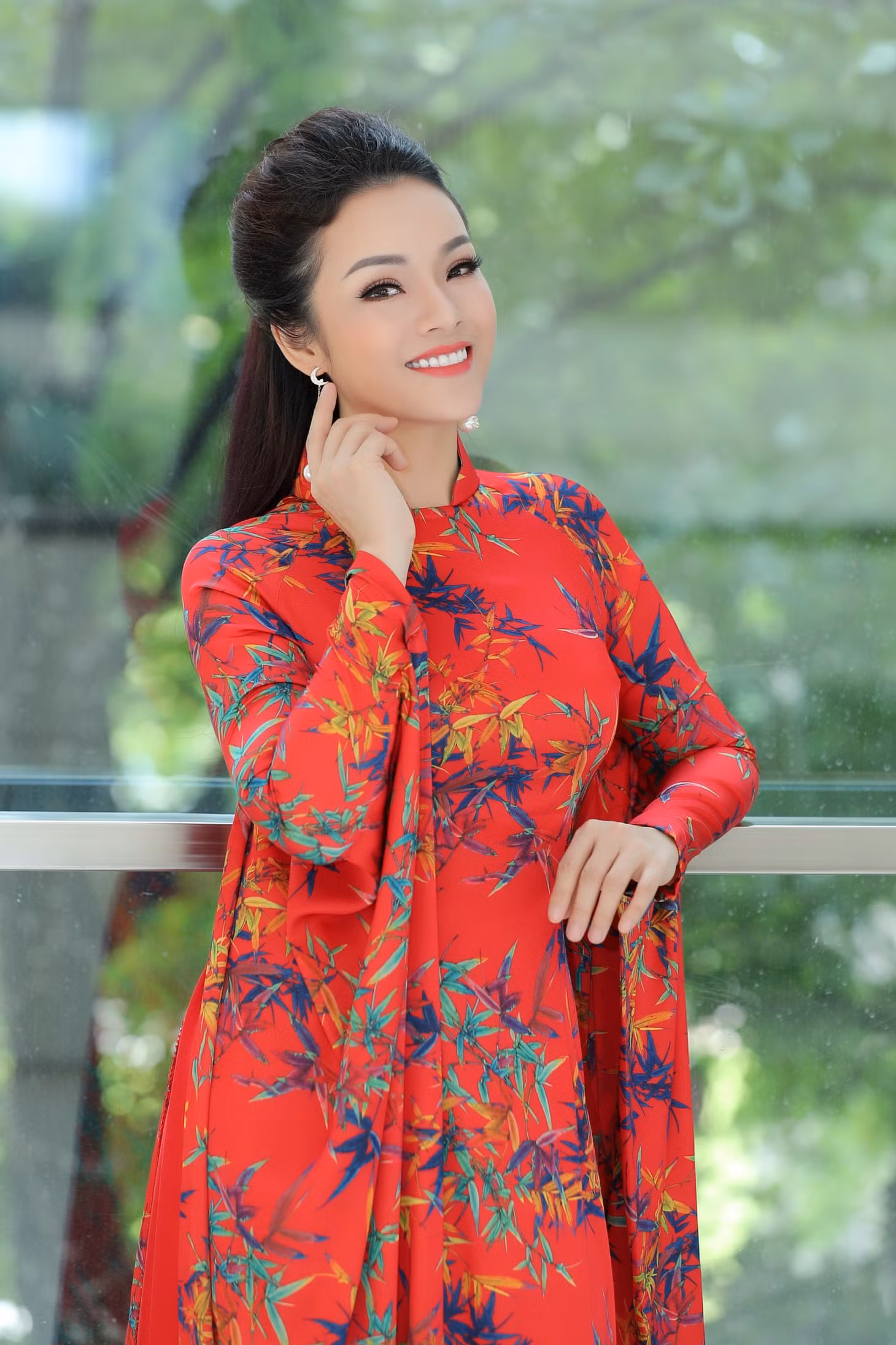 Gần 20 năm trong nghề nhưng Tân Nhàn mới chỉ thực hiện 2 liveshow riêng vì dành nhiều thời gian cho học tập và đào tạo. Ảnh: Nhân vật cung cấp
