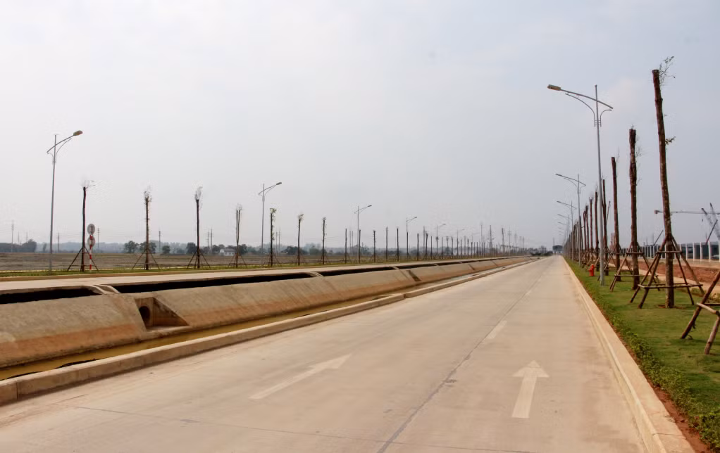 Hạ tầng kỹ thuật trong KCN Sông Khoai giai đoạn 1 được Công ty CP Đô thị Amata Hạ Long đầu tư đồng bộ. Ảnh: Mạnh Trường
