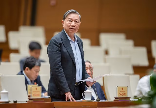 Bộ trưởng Bộ Công an Tô Lâm: Cơ quan công an có nhiều kiến nghị về hoàn thiện chính sách, phòng ngừa tội phạm tham nhũng - Ảnh: VGP/LS