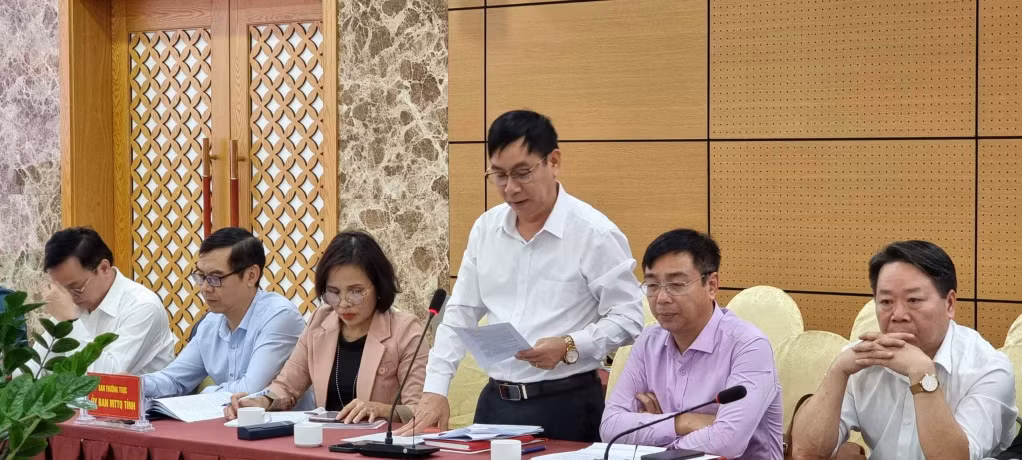 Đại biểu tham gia góp ý vào dự thảo Luật Đất đai (sửa đổi) tại Hội nghị lấy ý kiến tham gia dự thảo Luật Đất đai (sửa đổi) do Ủy ban MTTQ tỉnh tổ chức tháng 3/2023. Ảnh tư liệu MTTQ tỉnh