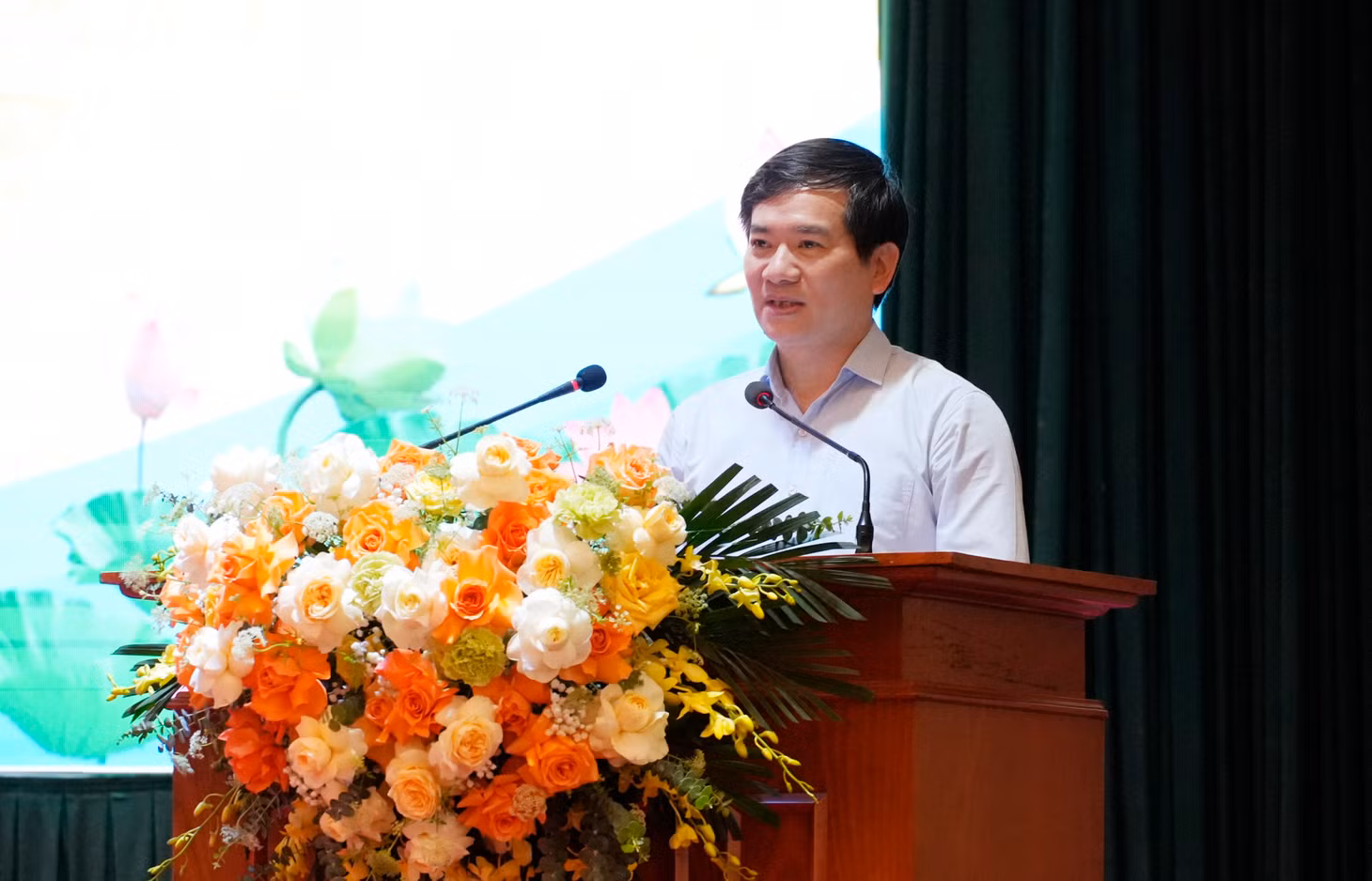 Đồng chí Vũ Quyết Tiến, Phó Bí thư Tỉnh uỷ, Chủ tịch Uỷ ban MTTQ tỉnh, phát biểu chỉ đạo tại hội nghị.