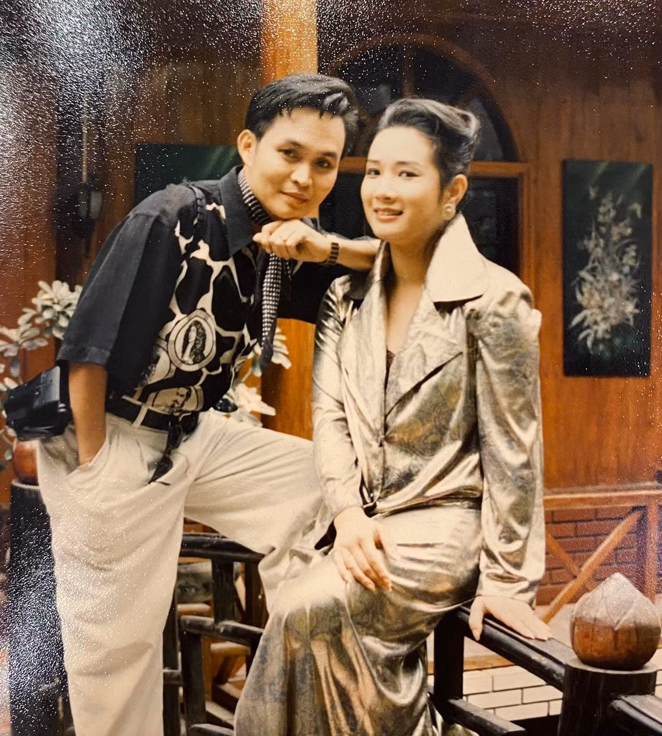 Xuân Hinh và Thanh Thanh Hiền là 2 nghệ sĩ nổi tiếng trong làng hài đất Bắc. Họ gắn bó với nhau qua nhiều tác phẩm sân khấu ăn khách, trong đó nổi lên là vở 'Người ngựa, ngựa người'.