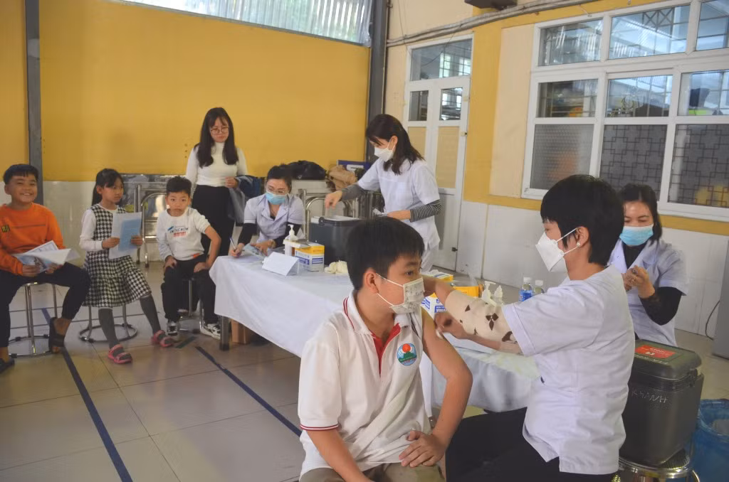 Trong các chiến dịch tiêm vắc xin phòng Covid-19, các 