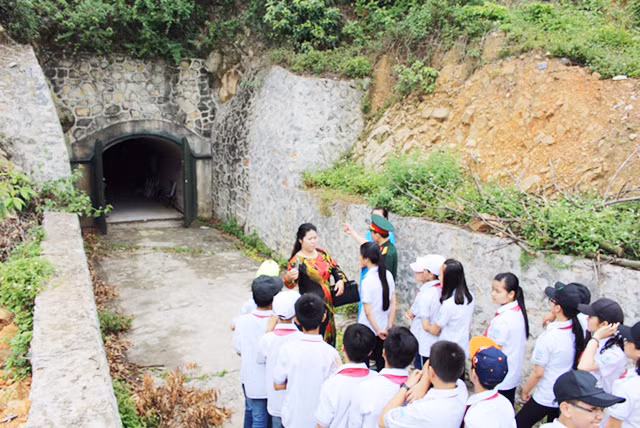 Di tích đồn Cao là địa chỉ học sinh thị xã Đông Triều thường xuyên tới tìm hiểu về lịch sử quê hương. Nguồn: dongtrieu.gov.vn