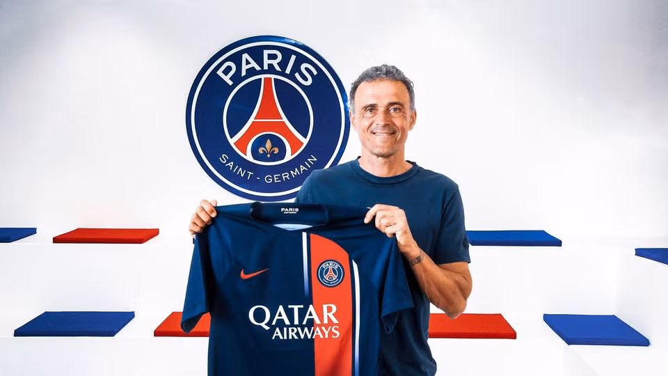 Enrique trở thành tân HLV trưởng PSG.