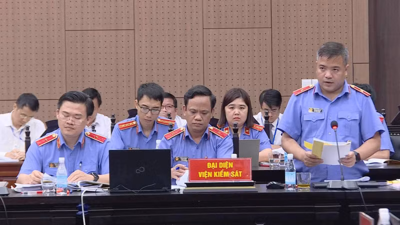 Đại diện Viện kiểm sát thực hành quyền công tố tại phiên tòa.