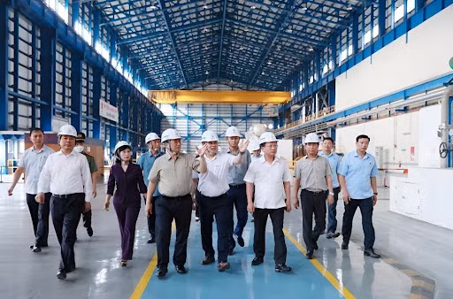 Thủ tướng Phạm Minh Chính thăm và làm việc tại Công ty Nhiệt điện Mông Dương