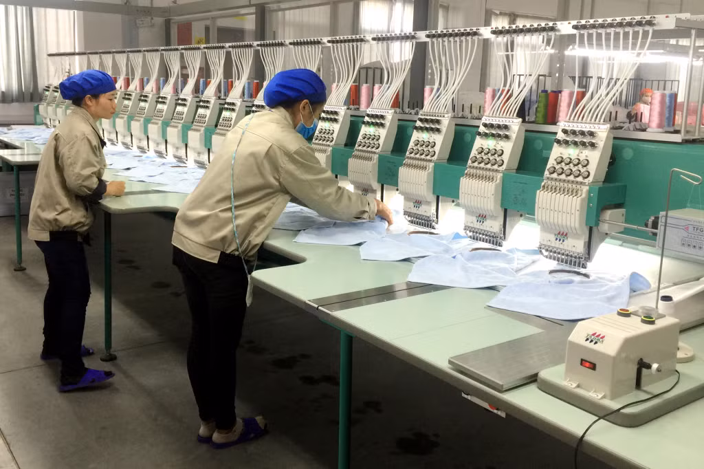 Sản xuất khăn tắm, khăn mặt cao cấp tại Công ty TNHH Đại Đông Việt Nam (KCN Cảng biển Hải Hà).