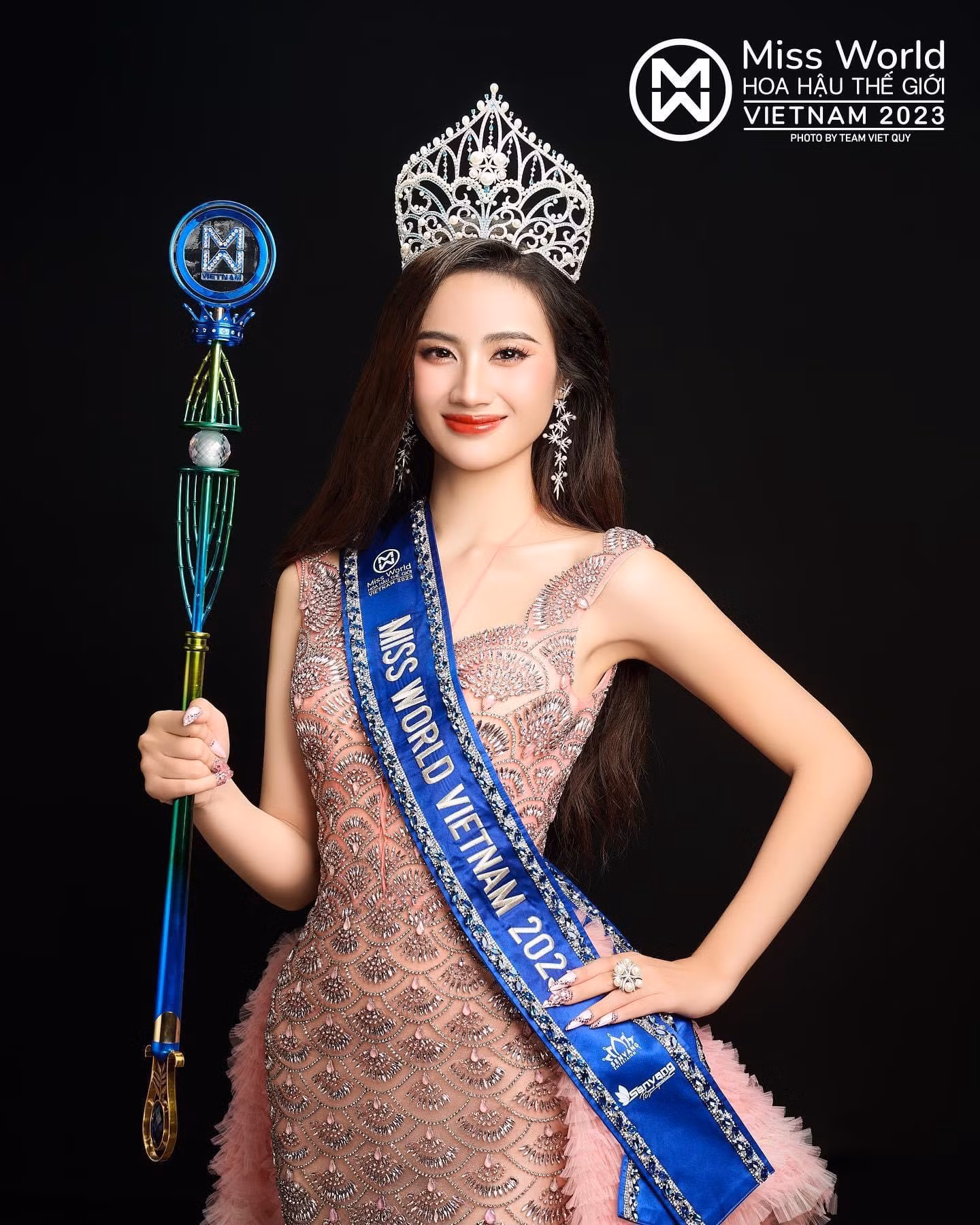 Miss World Vietnam 2023 Huỳnh Trần Ý Nhi.