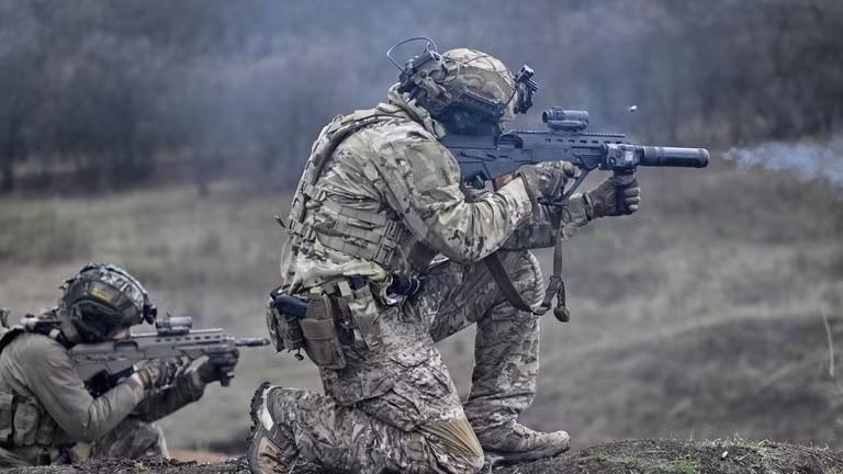 Binh sỹ Ukraine trong một cuộc tập trận hồi tháng 4/2023. Ảnh: AFP