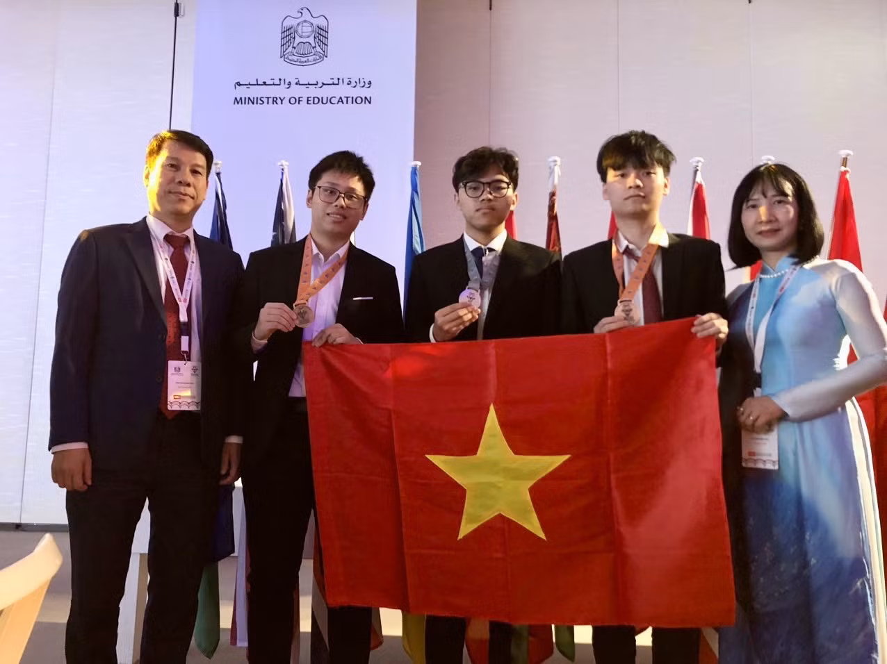 Đội tuyển Việt Nam tham dự Olympic Sinh học quốc tế 2023. Ảnh: Bộ Giáo dục và Đào tạo.