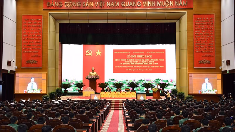 Quang cảnh buổi lễ ra mắt sách của Tổng Bí thư.