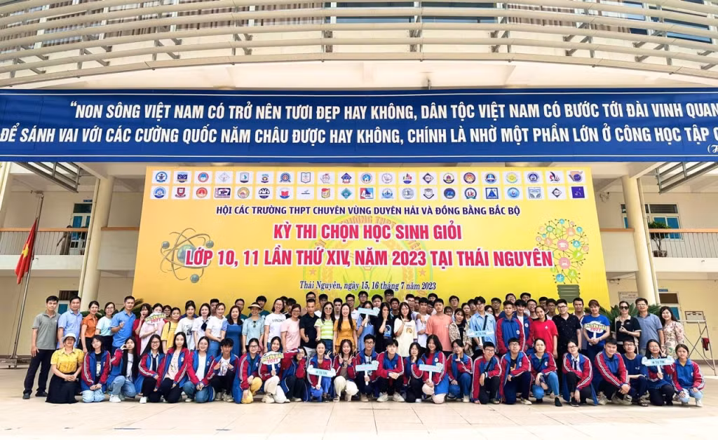 Trường THPT Chuyên Hạ Long có 57/60 học sinh đạt giải tại Kỳ thi.(Ảnh do nhà trường cung cấp).