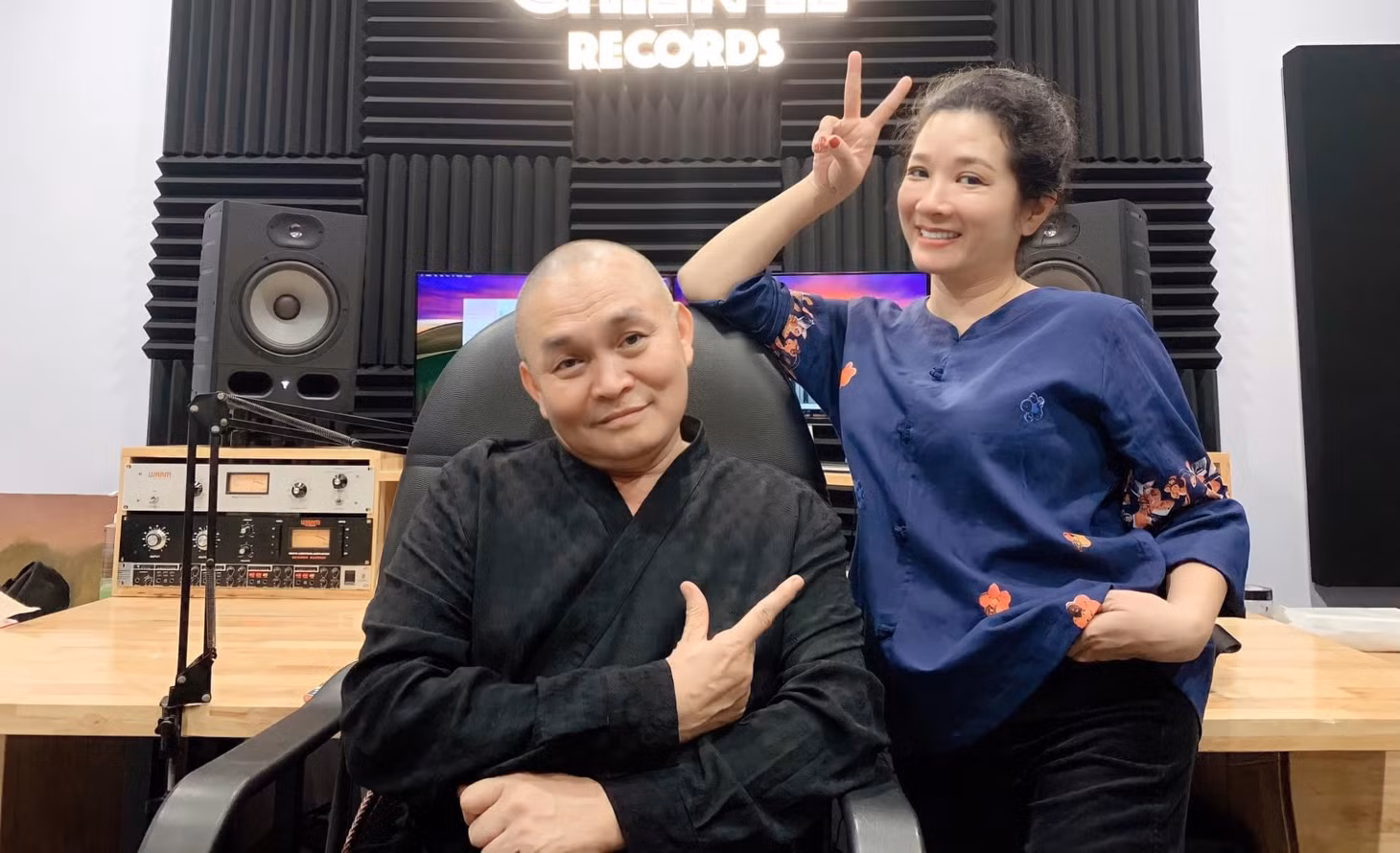 Trong một chương trình phát sóng trên truyền hình, nam danh hài chia sẻ: "Người ngựa, ngựa người là một tác phẩm bi kịch của Nguyễn Công Hoan nhưng tôi và Thanh Thanh Hiền đã biến nó thành bi hài kịch. Tôi diễn tiết mục này nhiều quá, tới mức không nhớ được".