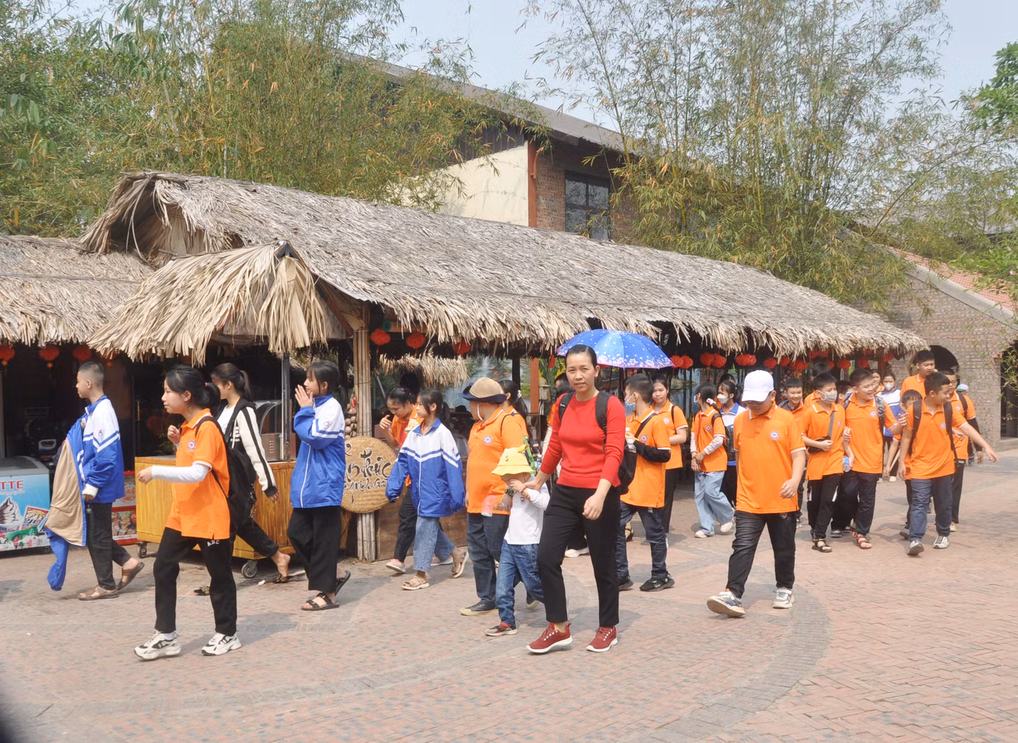Các hoạt động trải nghiệm tại Quảng Ninh Gate thu hút đông đảo các em học sinh.