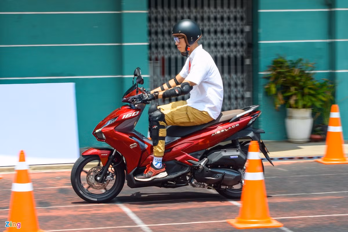 Honda Air Blade 160 có gì khác Air Blade 150 đời trước? ảnh 5 Honda Air Blade 160 có gì khác Air Blade 150 đời trước? ảnh 5