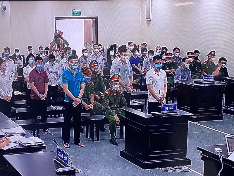Các bị cáo tại phiên toà.