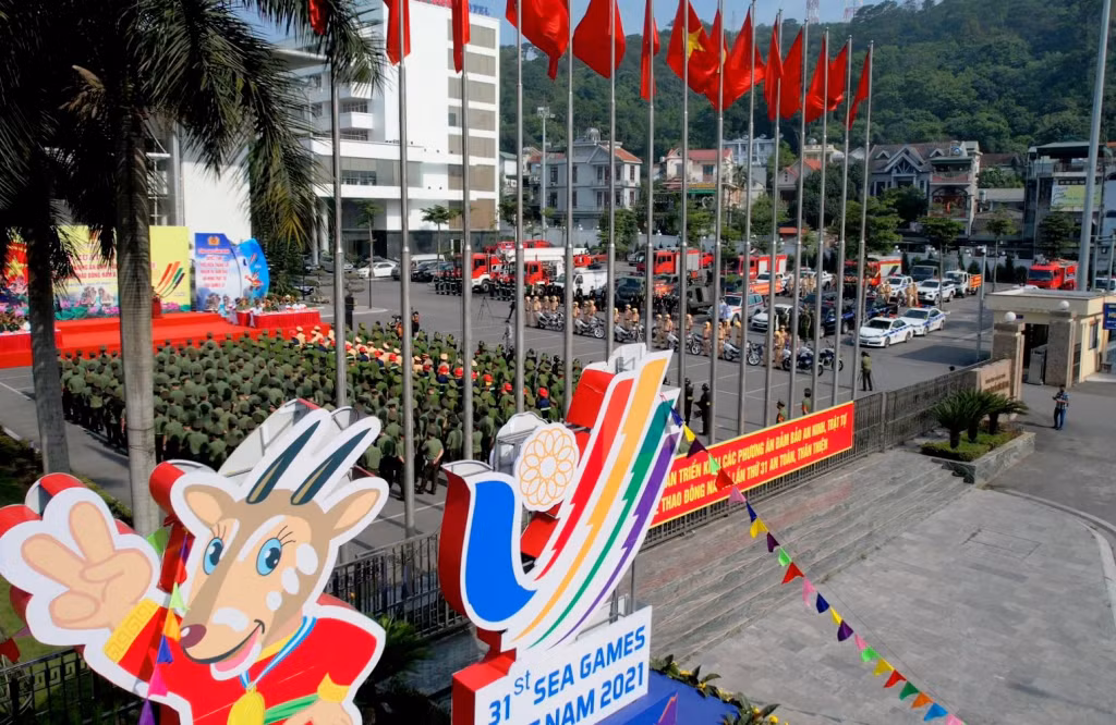 Công an tỉnh Quảng Ninh xuất quân bảo vệ ANTT, an toàn SEA Games 31 ảnh 1