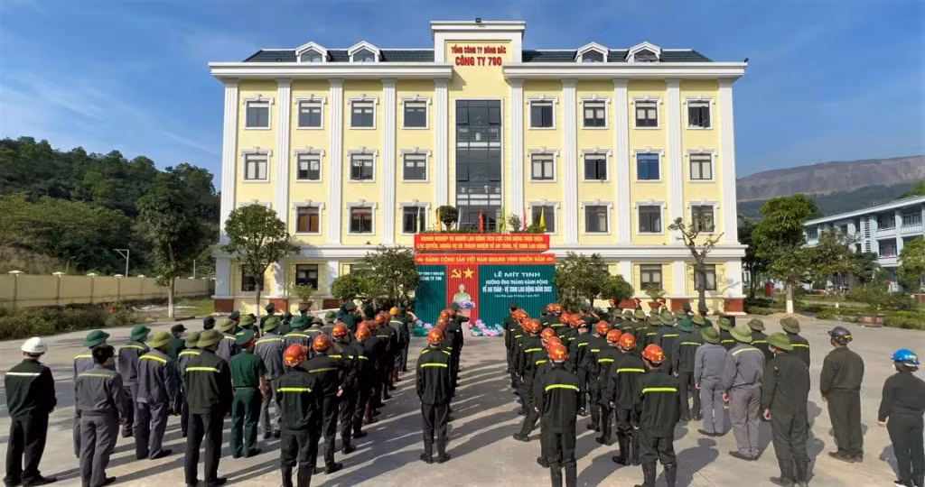 Công ty 790 (Tổng Công ty Đông Bắc) tổ chức phát động Tháng hành động về an toàn vệ sinh lao động năm 2022.