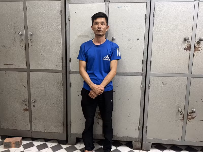 Đối tượng Trần Anh Dũng tại cơ quan Công an.