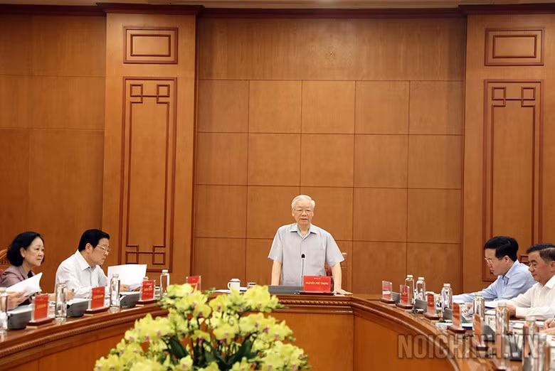 Đồng chí Nguyễn Phú Trọng, Tổng Bí thư, Trưởng Ban Chỉ đạo Trung ương về phòng, chống tham nhũng, tiêu cực phát biểu tại Cuộc họp Thường trực Ban Chỉ đạo ngày 27/4/2022. (Ảnh: Tạp chí Nội chính)