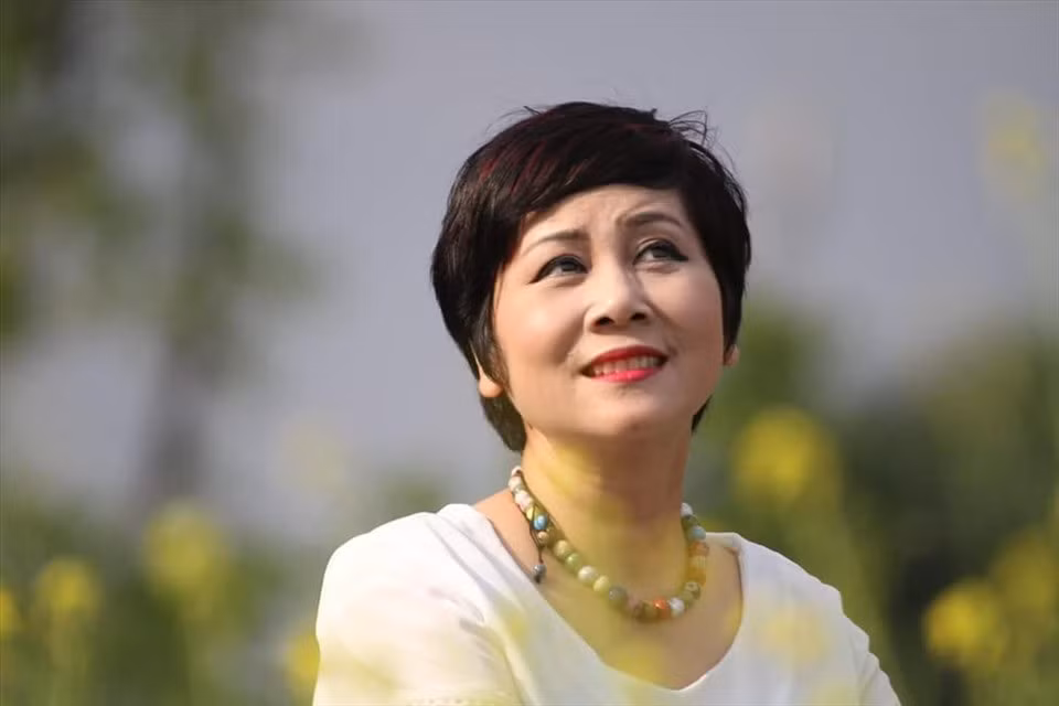 Dù không muốn, nghệ sĩ Minh Hằng chỉ được xét tặng danh hiệu NSND khi đã về hưu. Ảnh: FBNV