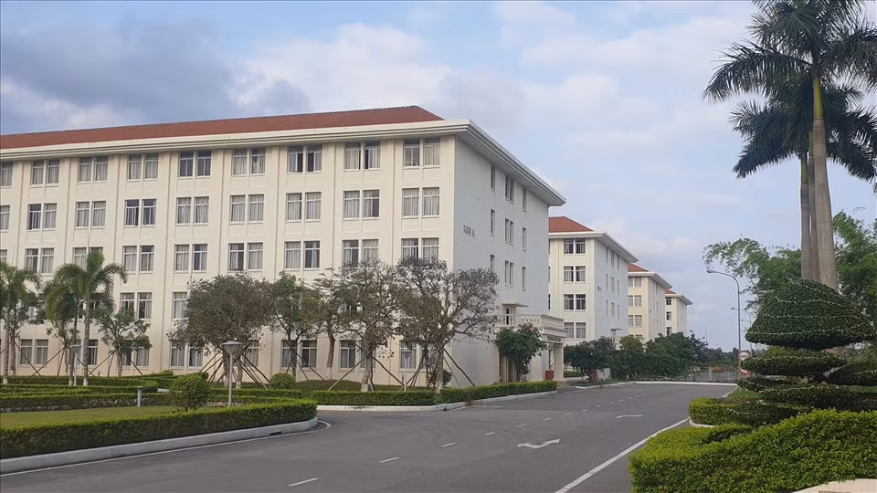 Khu tập thể công nhân Công ty TNHH Khoa học kỹ thuật Texhong Ngân Long (KCN Hải Yên, TP Móng Cái).