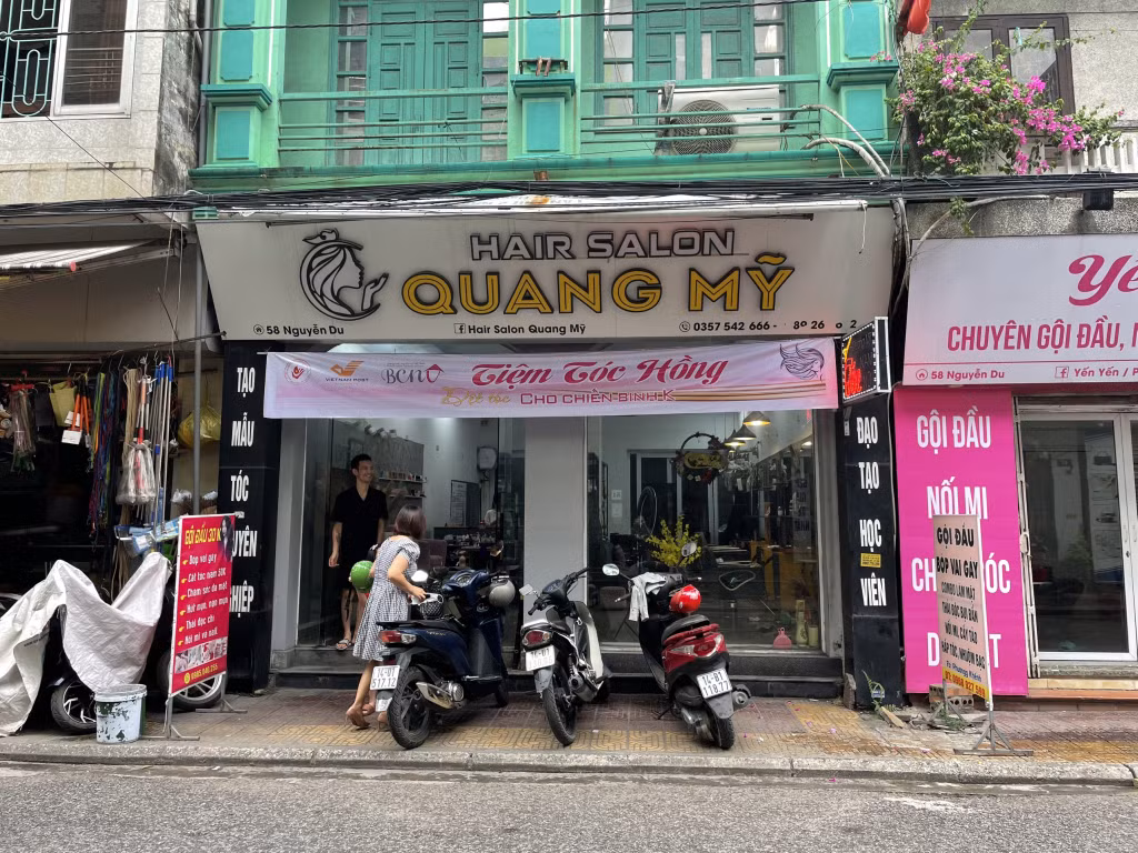"Tiệm tóc hồng - Dệt tóc cho chiến binh K" tại phường Trần Phú (TP Cẩm Phả).