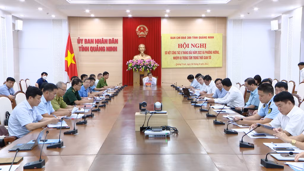 Quang cảnh hội nghị tại điểm cầu Quảng Ninh.
