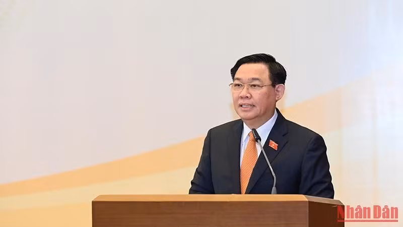 Chủ tịch Quốc hội Vương Đình Huệ phát biểu kết luận và chỉ đạo hội nghị. (Ảnh: DUY LINH)