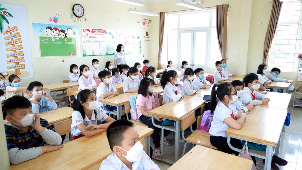 Năm học 2022-2023, Trường Tiểu học Quang Trung thực hiện mô hình tự chủ 100% đối với khối lớp 1.