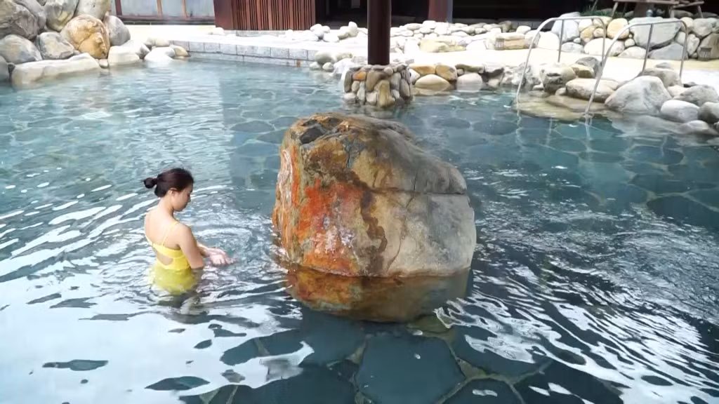 Yoko Onsen Quang Hanh (TP Cẩm Phả) là sản phẩm du lịch 4 mùa do Sun Group đầu tư tại Quảng Ninh.
