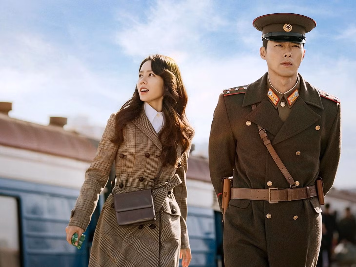 Nam diễn viên Hyun Bin trong “Hạ cánh nơi anh” trở thành hình mẫu đàn ông của một bộ phận phụ nữ phương Tây. Ảnh: NSX