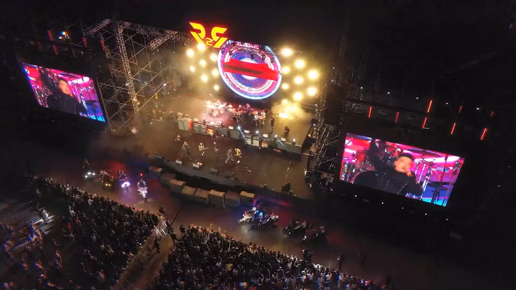 Show diễn Motor &amp; Rock-Ride 2 Rock - Take me to Ha Long là một trong những sự kiện nổi bật hấp dẫn du khách đến với Hạ Long, Quảng Ninh.